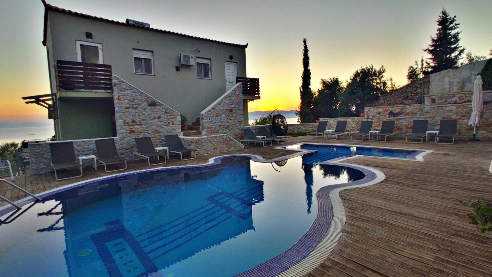Axion Esti Apartments Skopelos Town Bagian luar foto