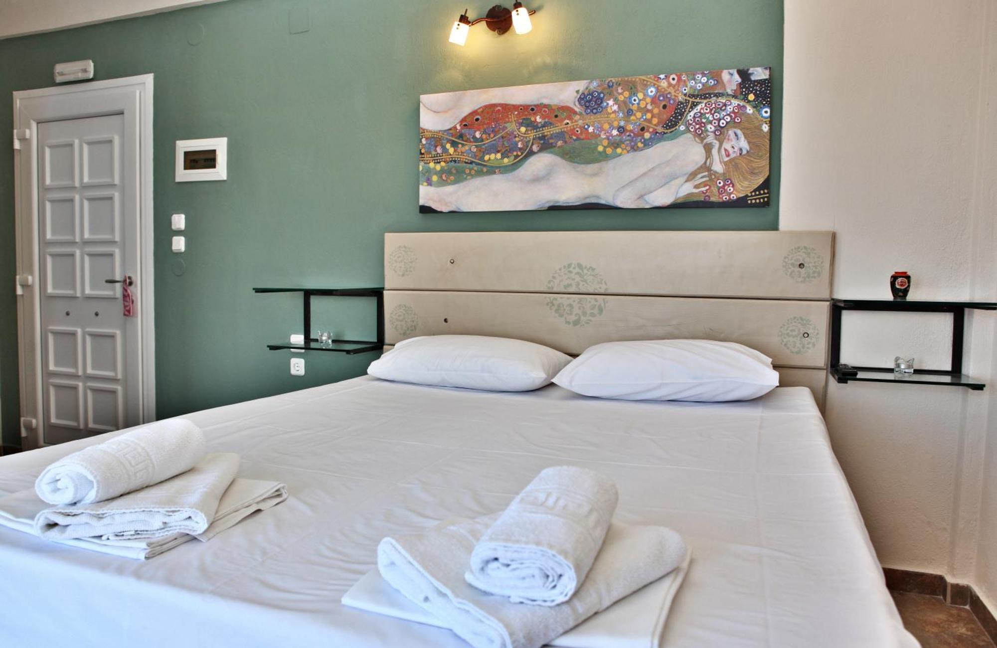 Axion Esti Apartments Skopelos Town Ruang foto